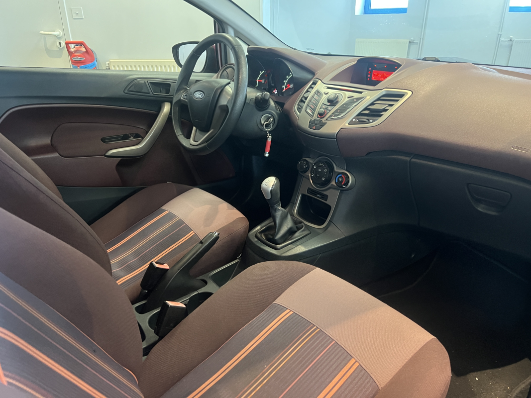 Ford Fiesta — 10