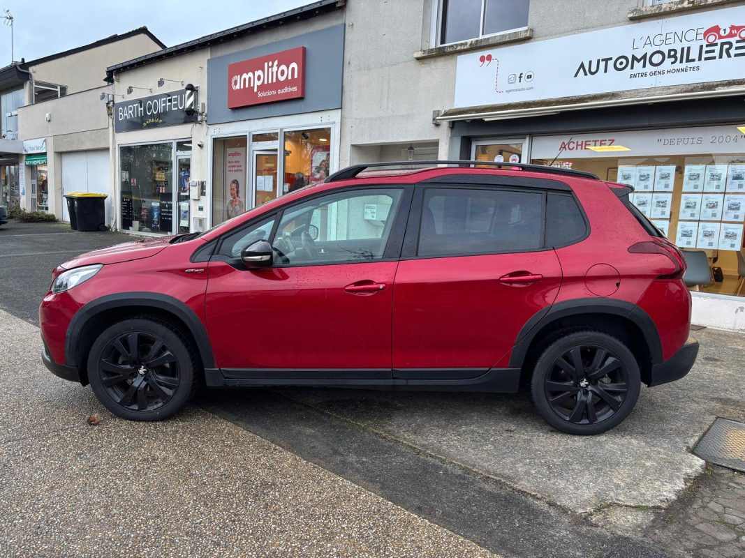 Peugeot 2008 — 8