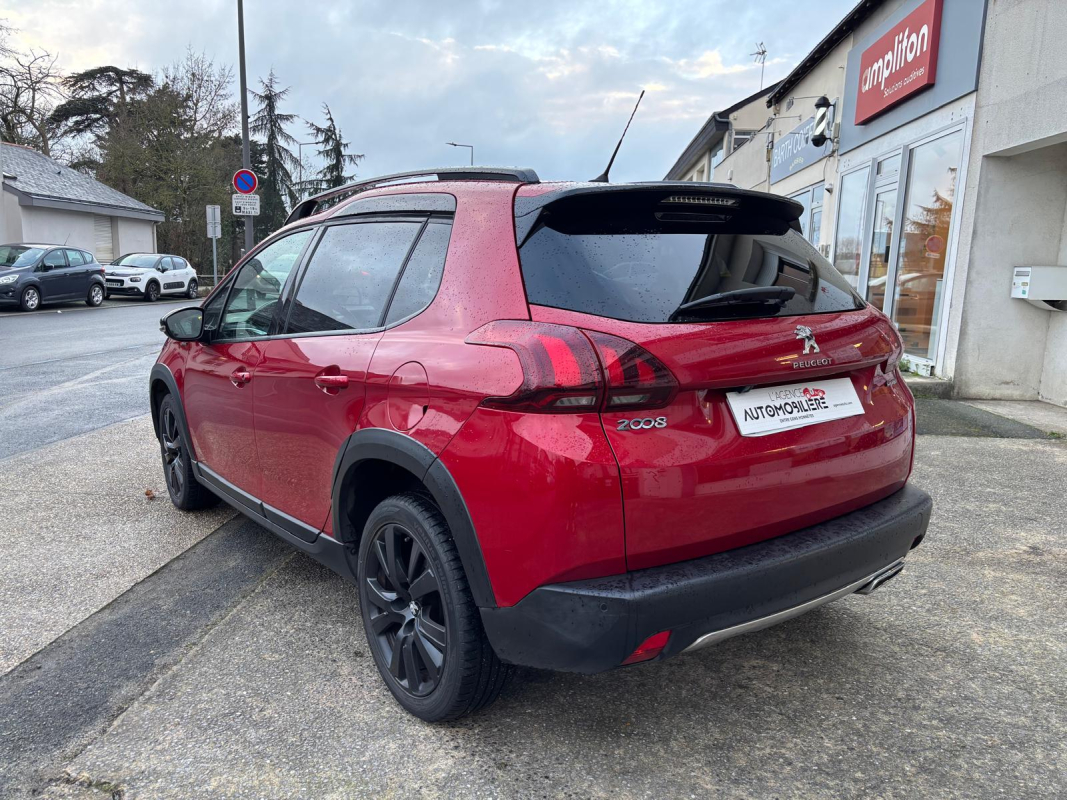 Peugeot 2008 — 7