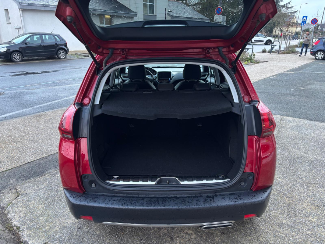 Peugeot 2008 — 19