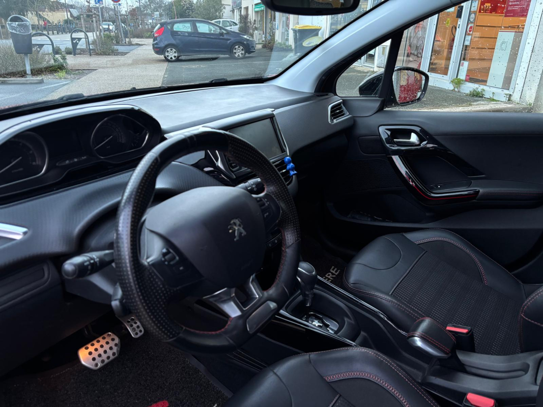 Peugeot 2008 — 9