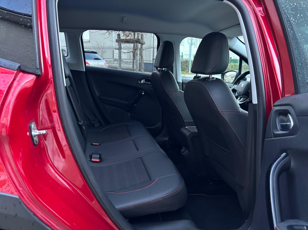 Peugeot 2008 — 18