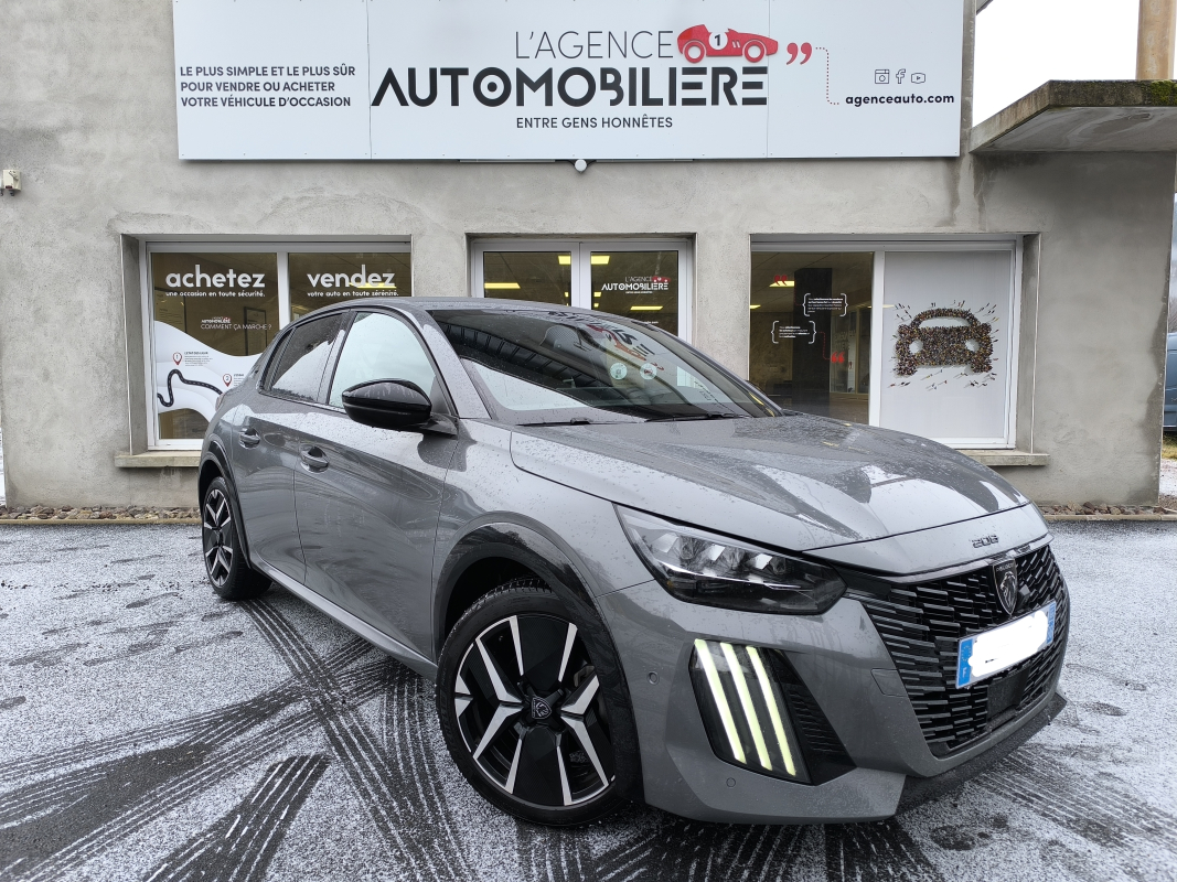 Peugeot 208 — 3