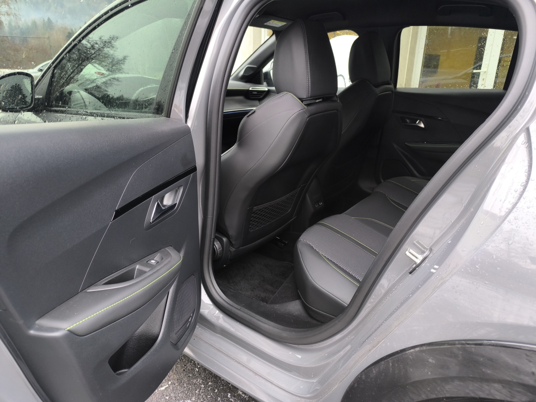 Peugeot 208 — 26