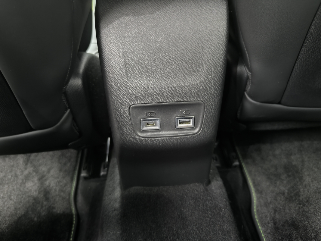 Peugeot 208 — 28