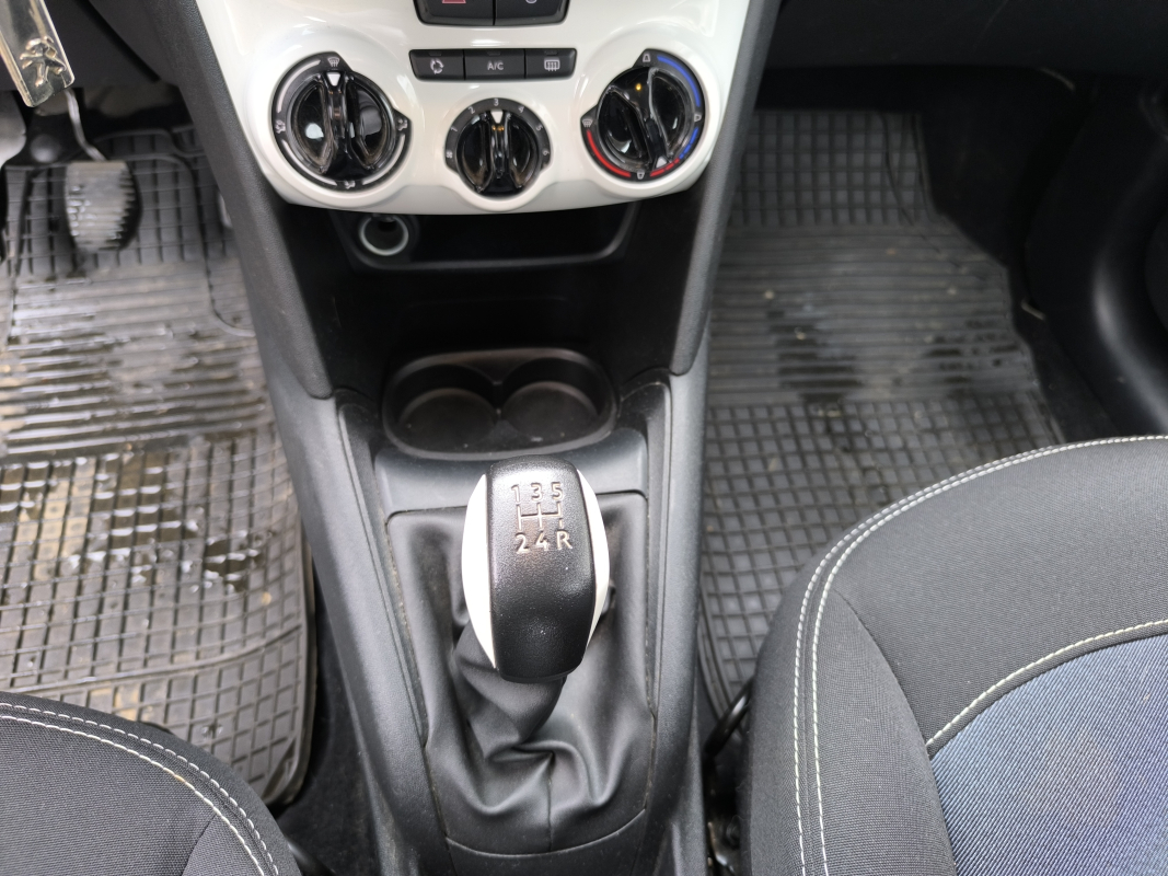 Peugeot 208 — 22