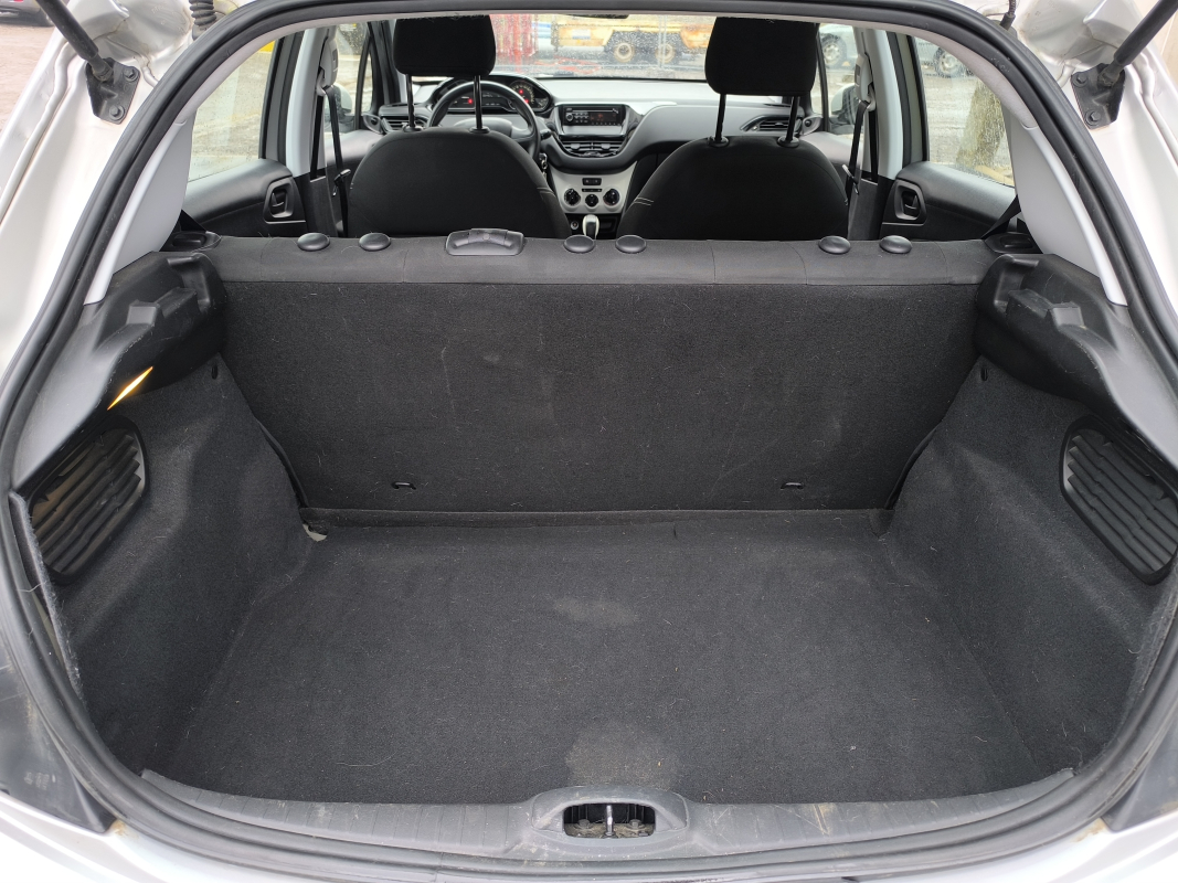 Peugeot 208 — 28