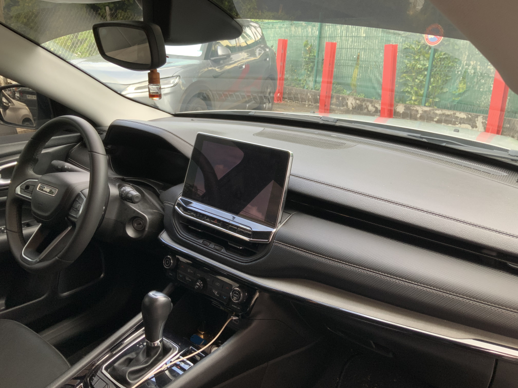 Jeep Compass — 3