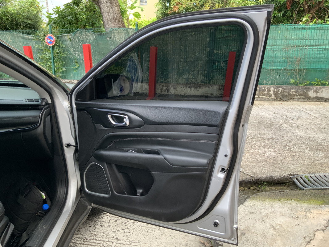 Jeep Compass — 2