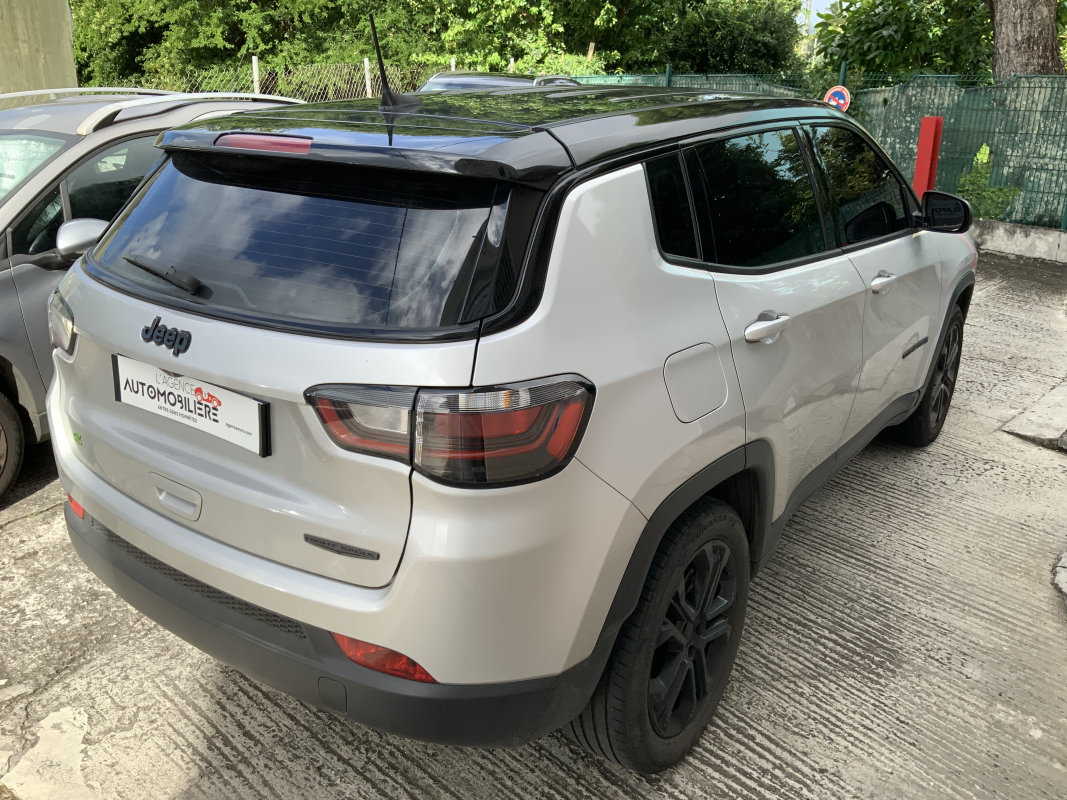 Jeep Compass — 12