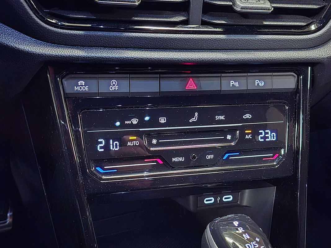 Volkswagen T-roc — 23