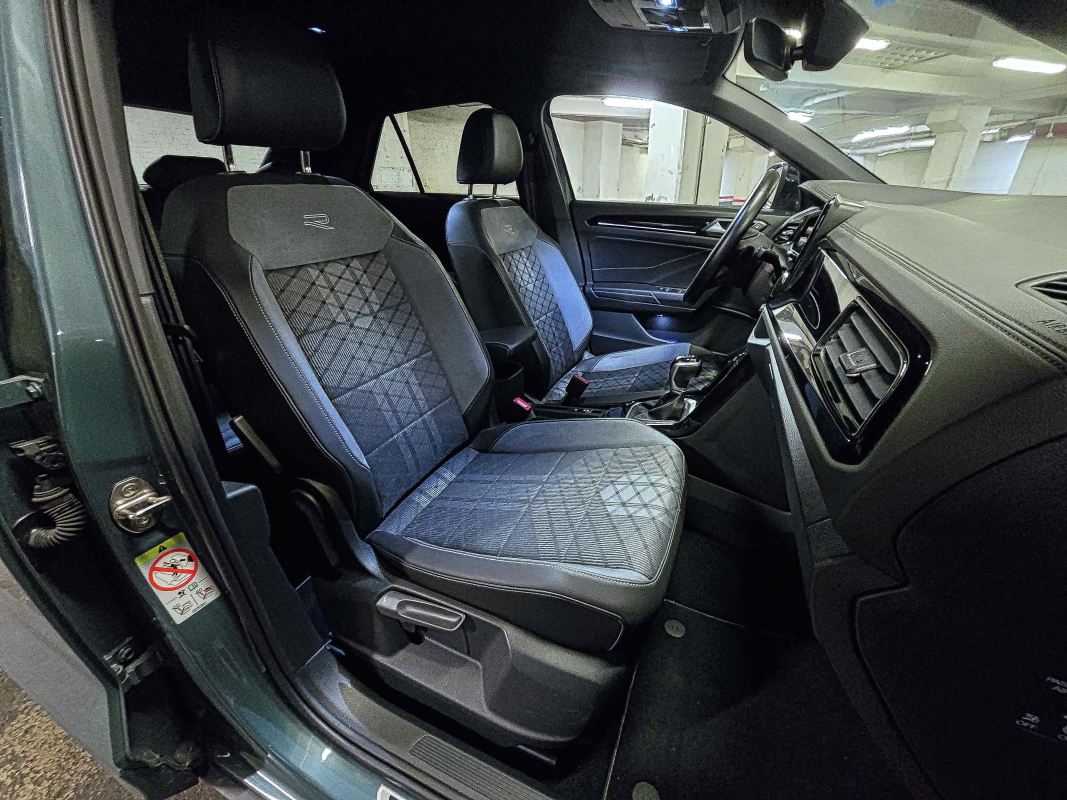 Volkswagen T-roc — 17