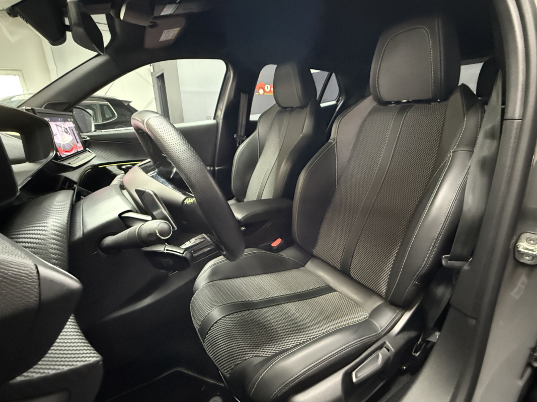 Peugeot 2008 — 10
