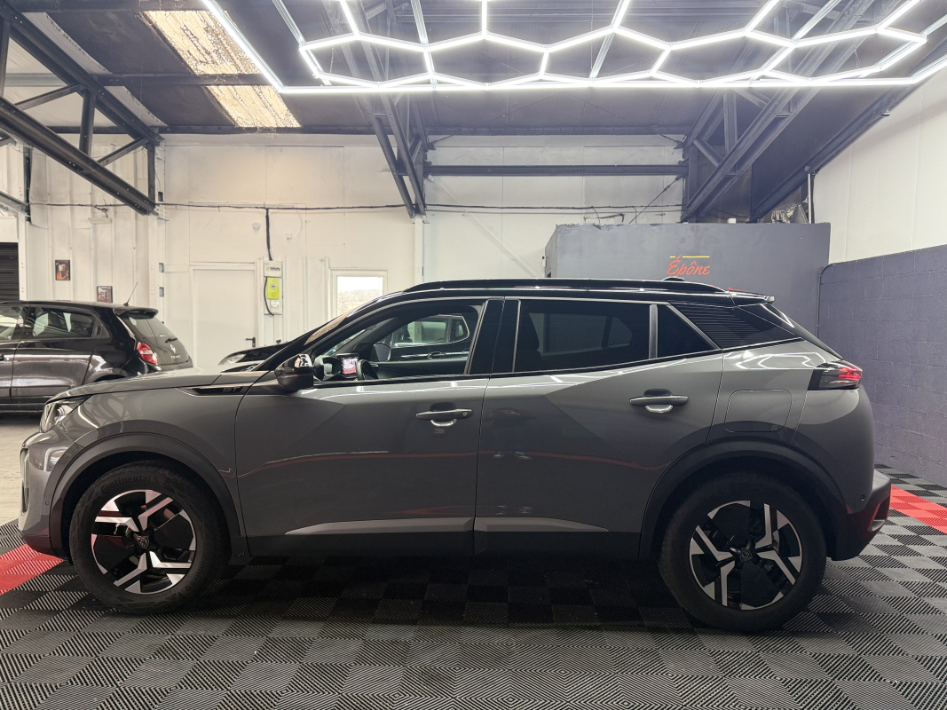 Peugeot 2008 — 8