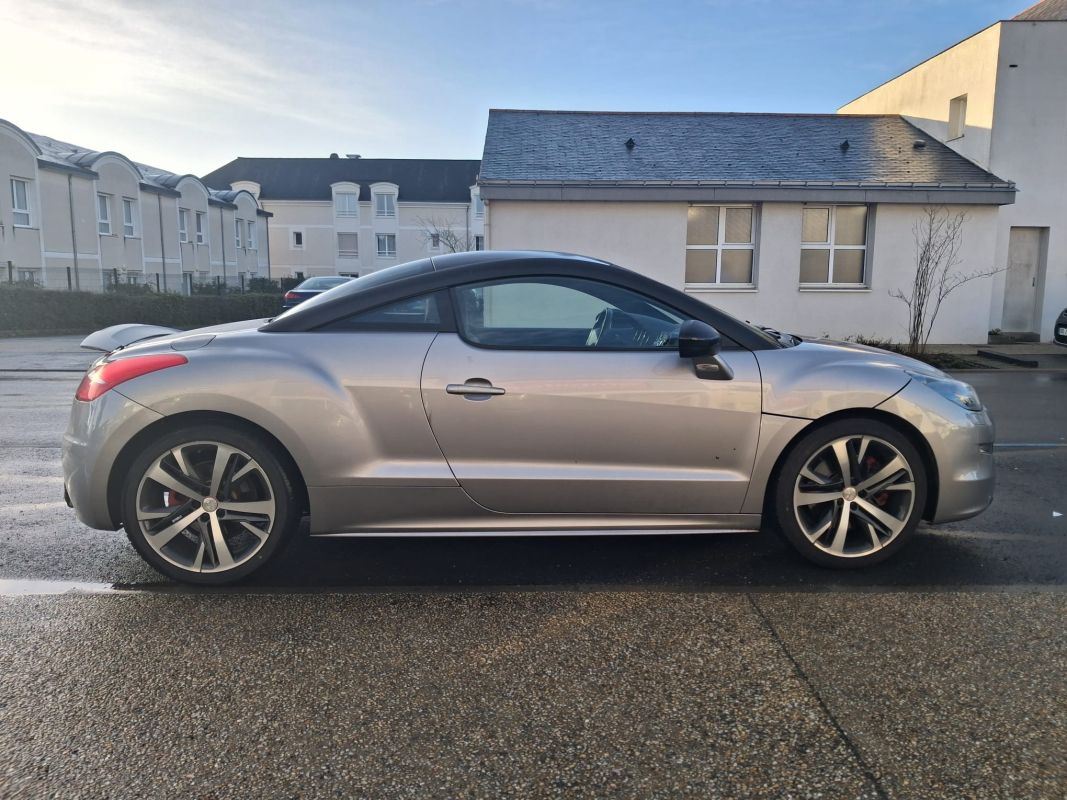 Peugeot RCZ — 4