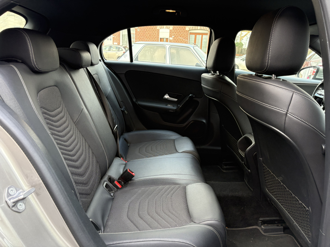 Mercedes Classe A — 18