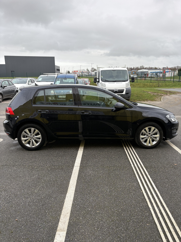 Volkswagen Golf — 5