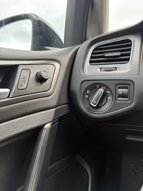 Volkswagen Golf — 18