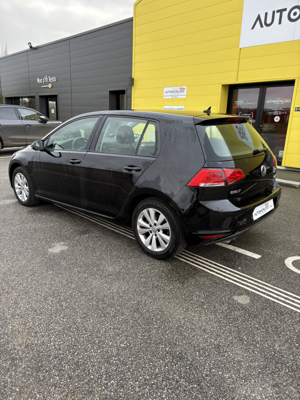 Volkswagen Golf — 8