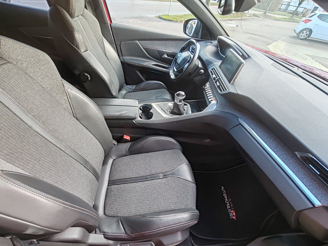 Peugeot 3008 — 16