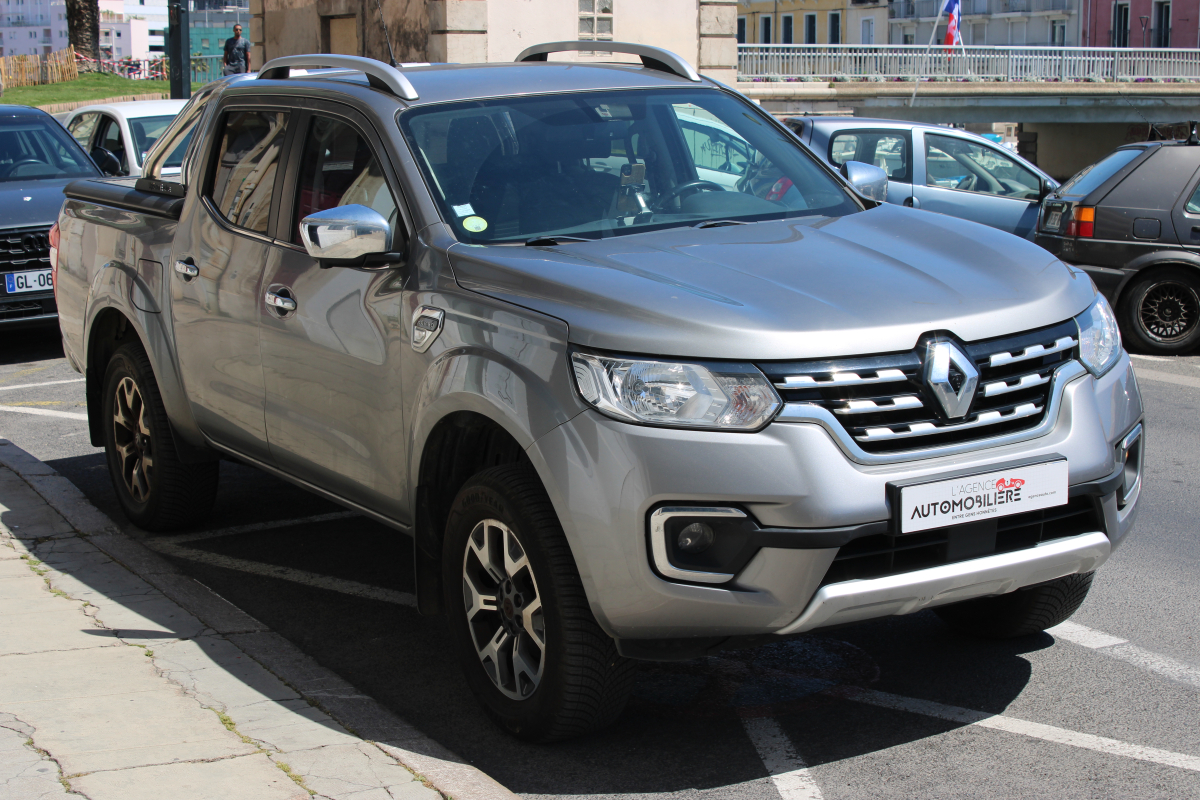 Renault Alaskan — 3