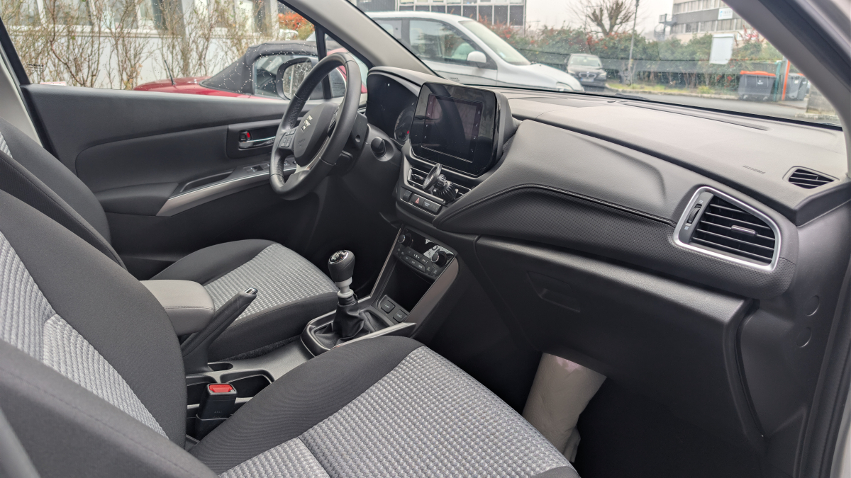 Suzuki S-Cross — 12