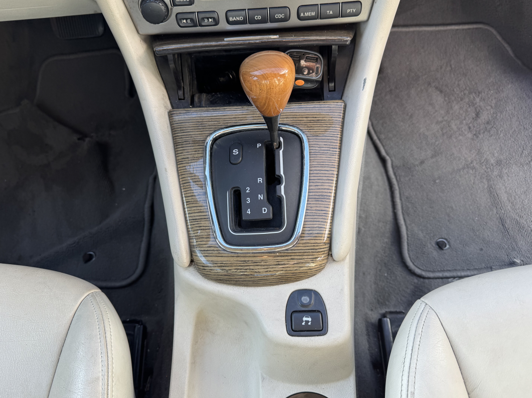 Jaguar X-Type — 13
