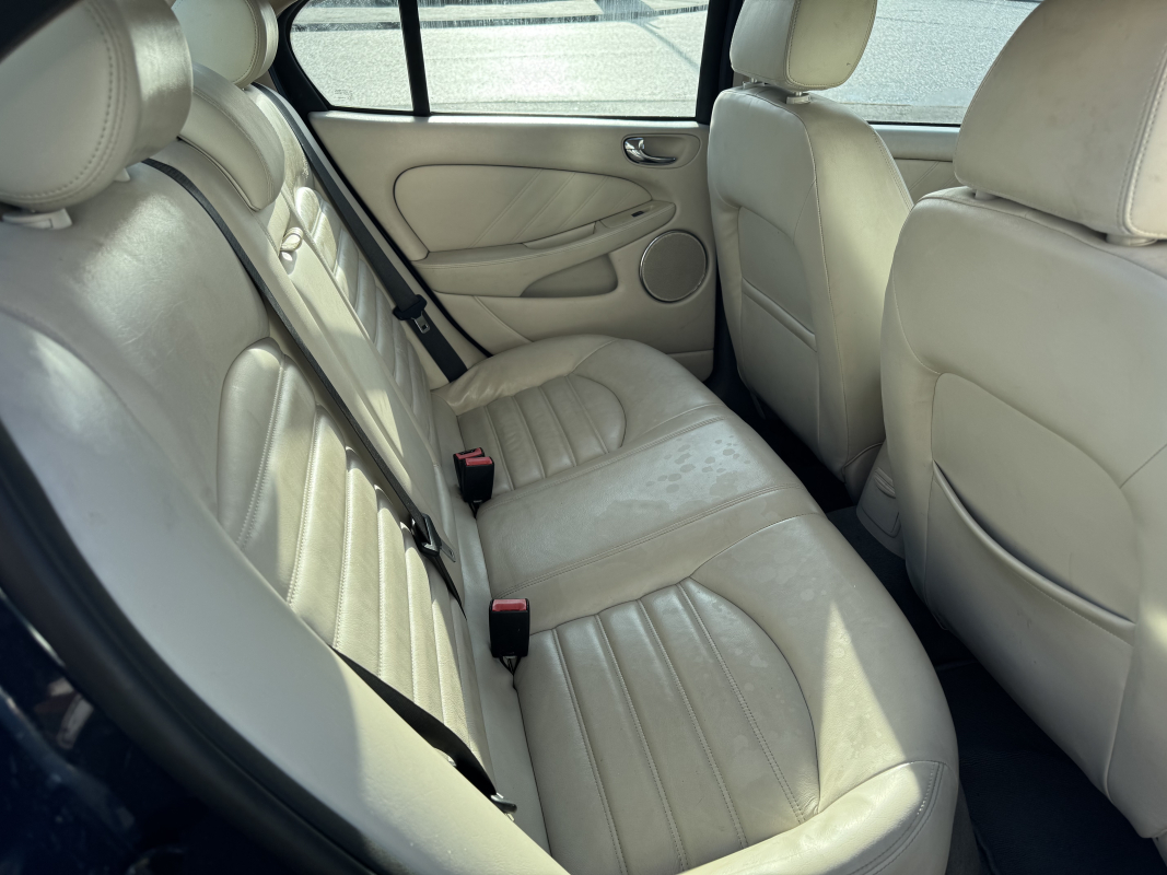 Jaguar X-Type — 19
