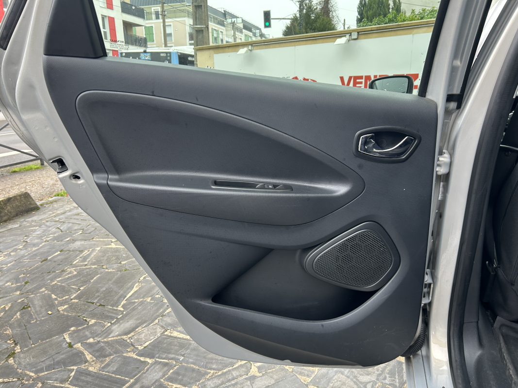 Renault Zoe — 19