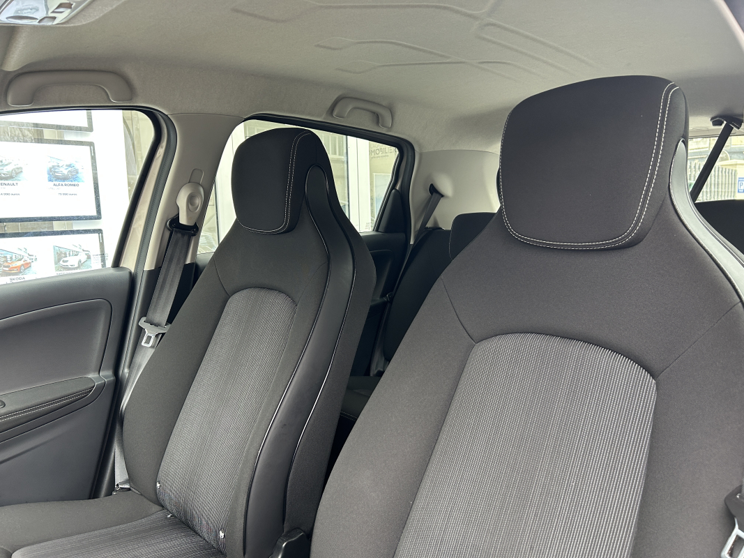 Renault Zoe — 16