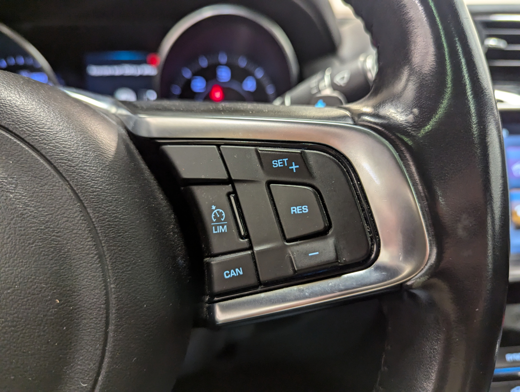 Jaguar XE — 14