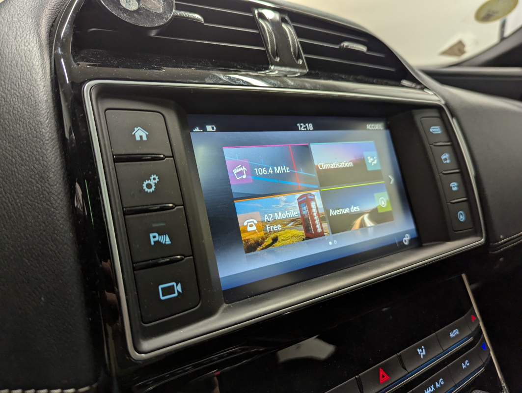 Jaguar XE — 20