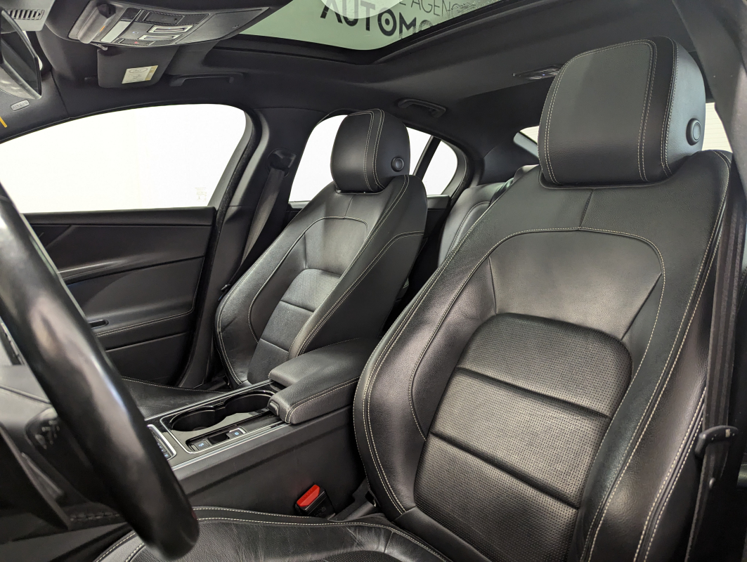 Jaguar XE — 7
