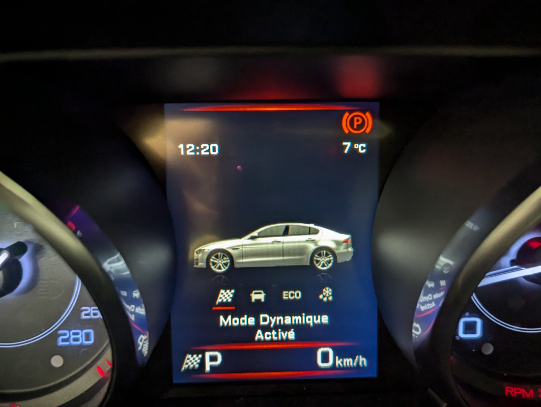 Jaguar XE — 27