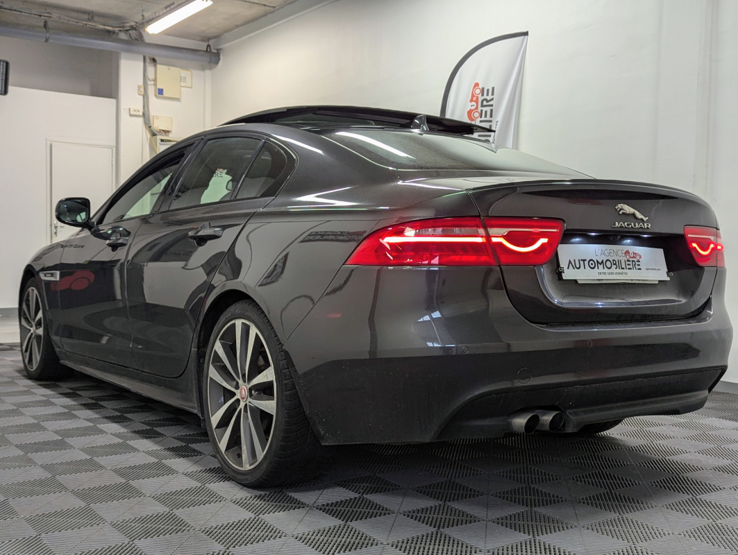 Jaguar XE — 6