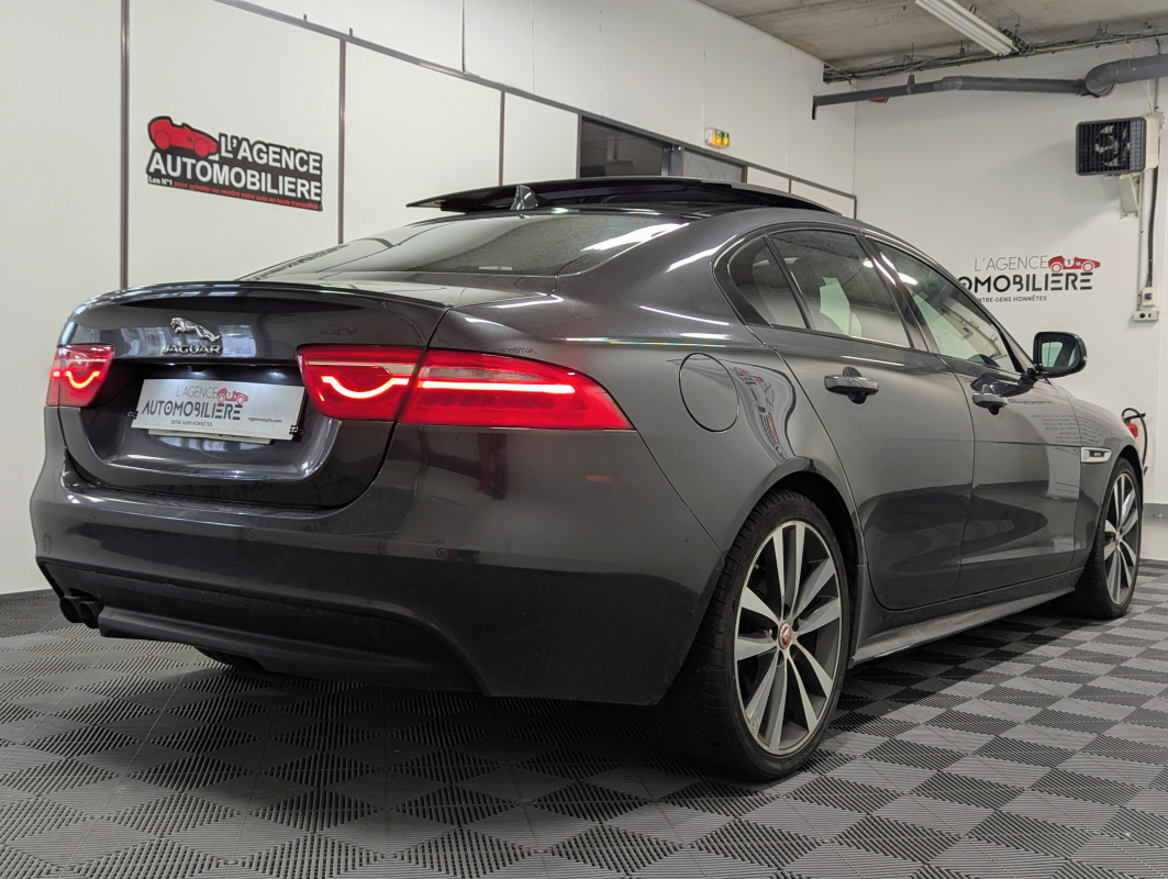 Jaguar XE — 5