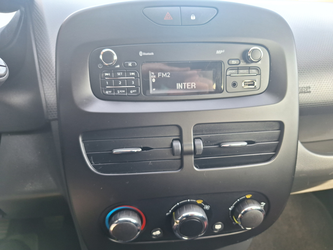 Renault Clio Estate — 20