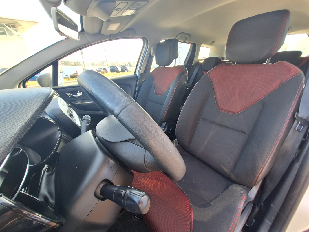 Renault Clio Estate — 9