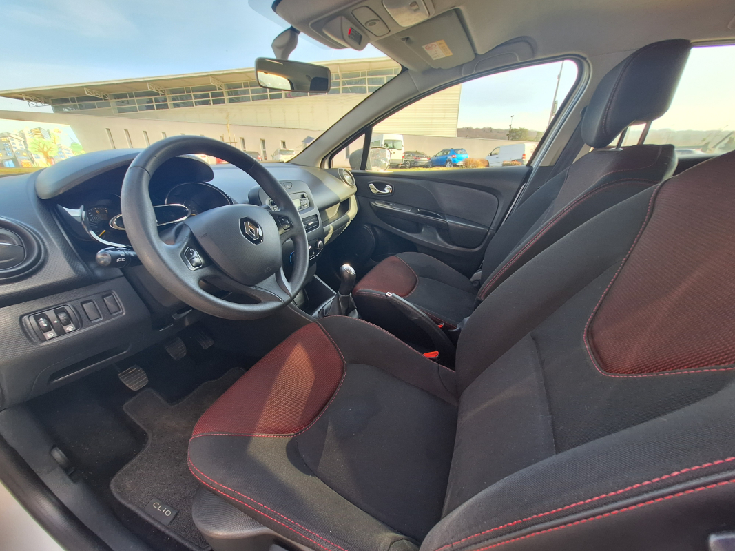 Renault Clio Estate — 10
