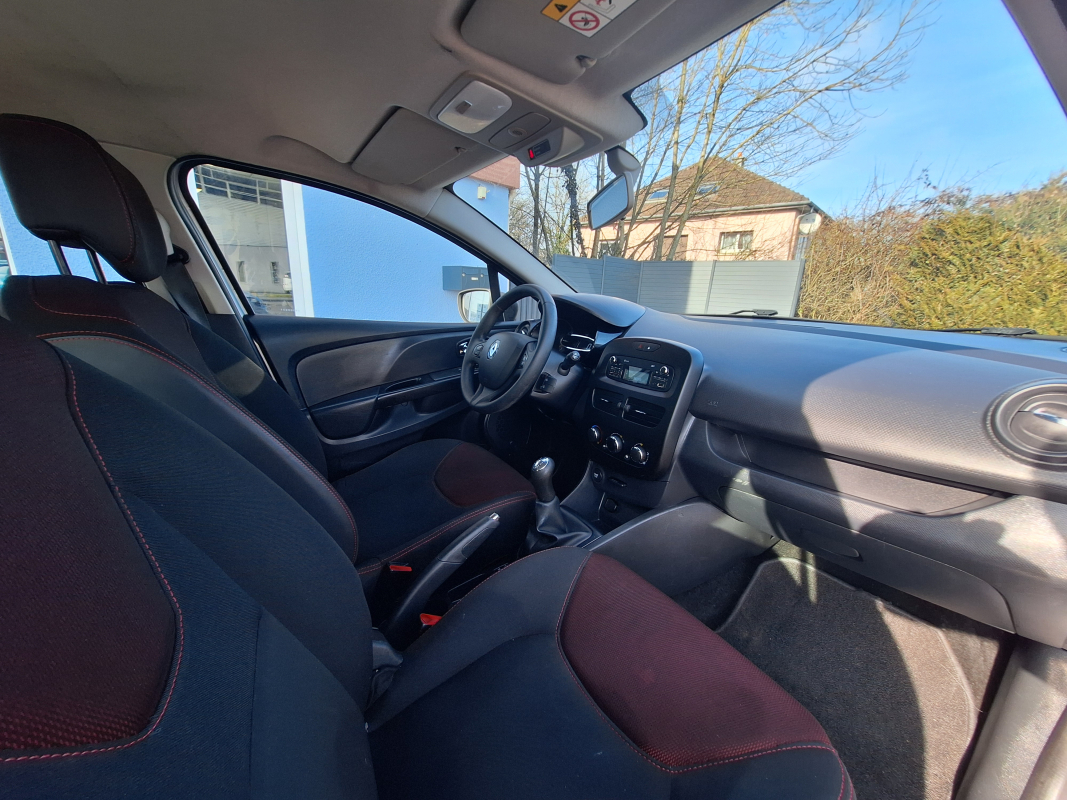 Renault Clio Estate — 11