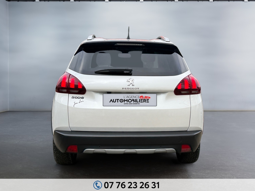 Peugeot 2008 — 3