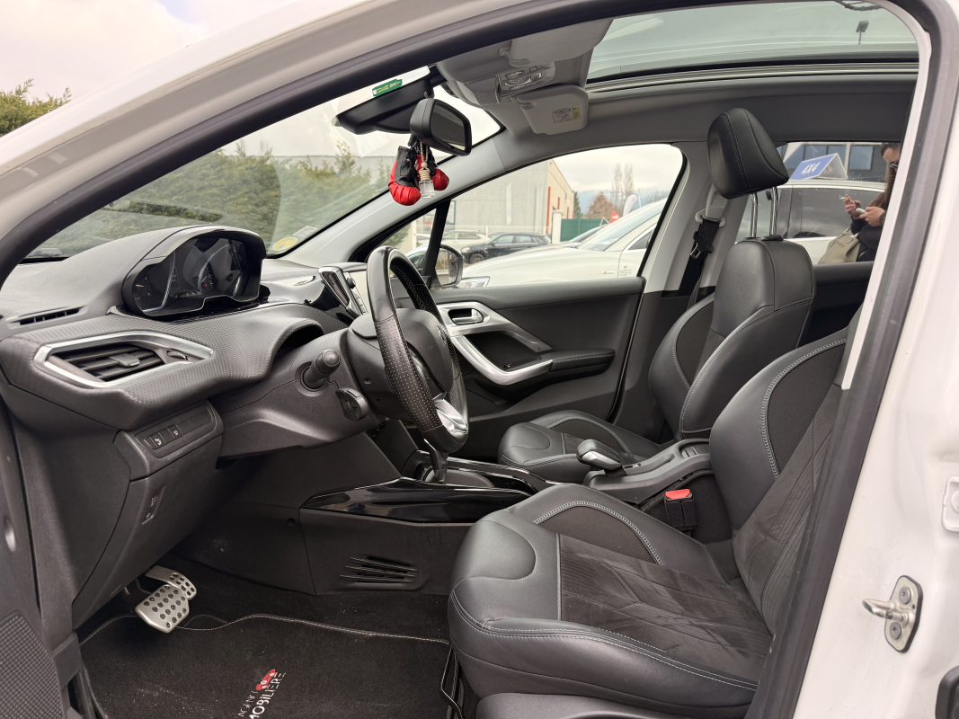Peugeot 2008 — 11