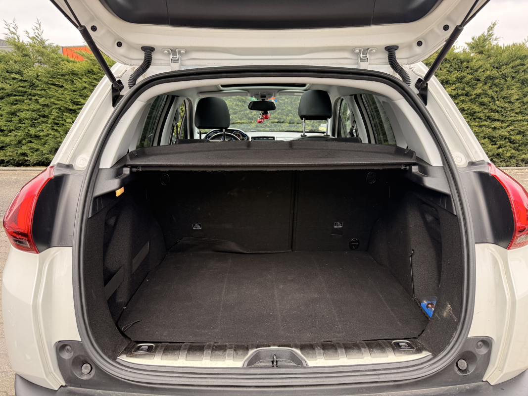 Peugeot 2008 — 14