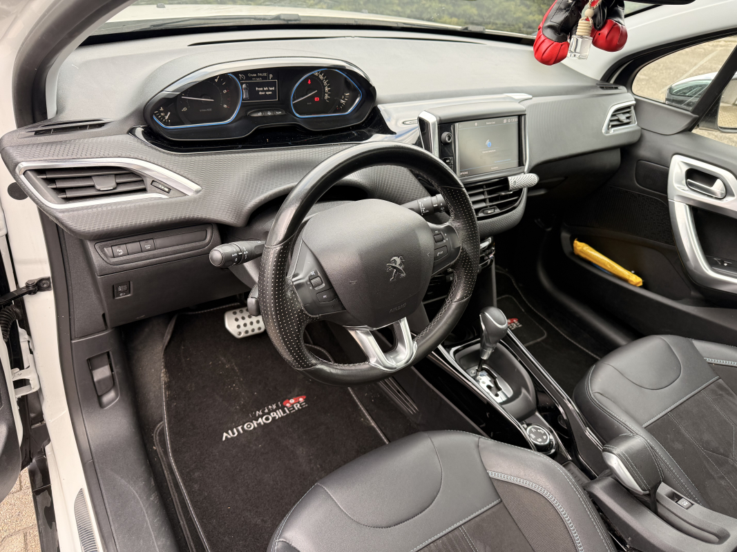 Peugeot 2008 — 13