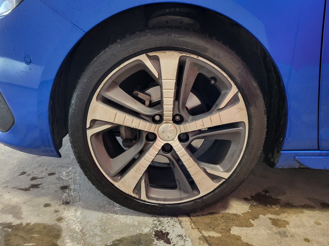 Peugeot 308 — 9