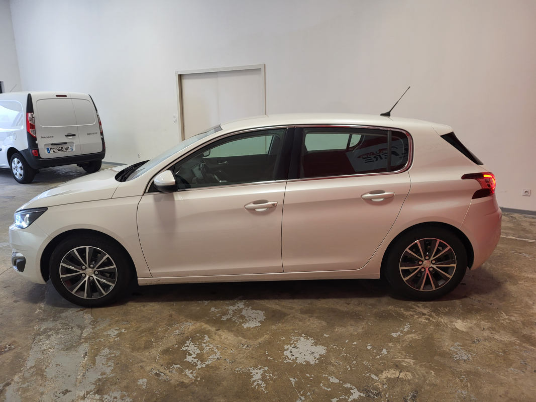 Peugeot 308 — 4
