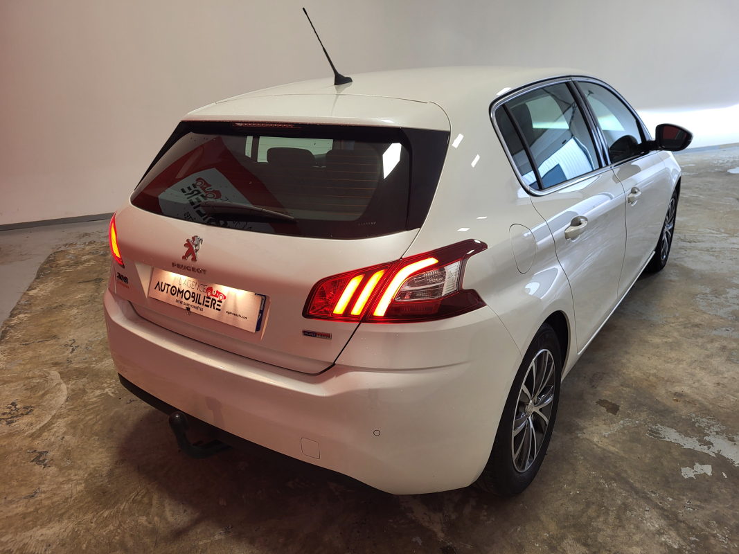 Peugeot 308 — 7