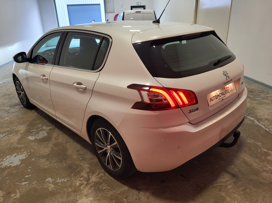 Peugeot 308 — 5