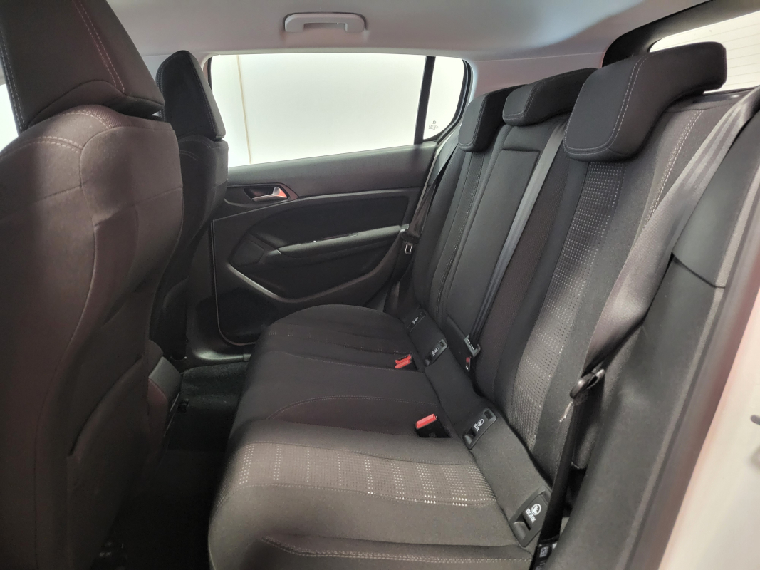 Peugeot 308 — 14