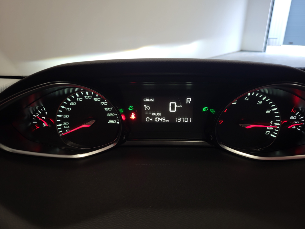 Peugeot 308 — 19